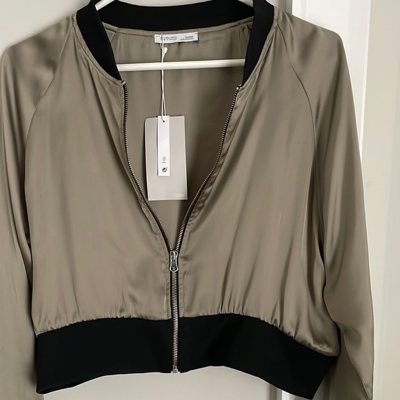 Zara Cropped Zip Top Large - Picture 3 of 4